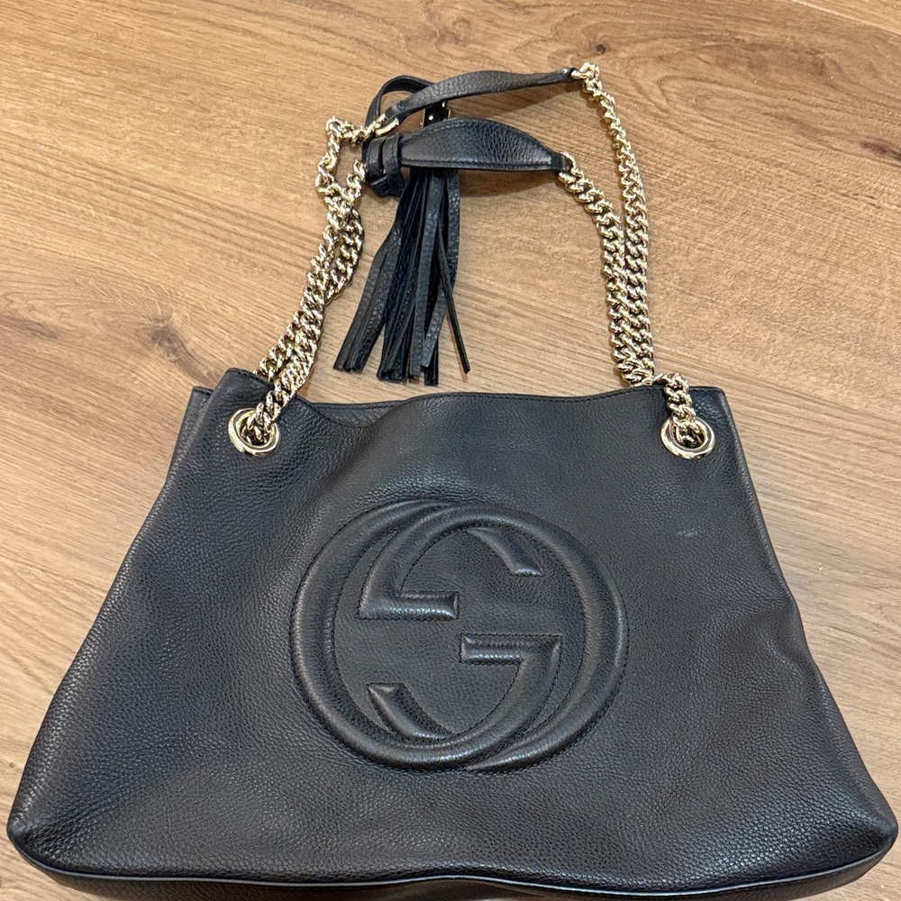 Gucci Black Leather Shoulder Bag with Gold Chain